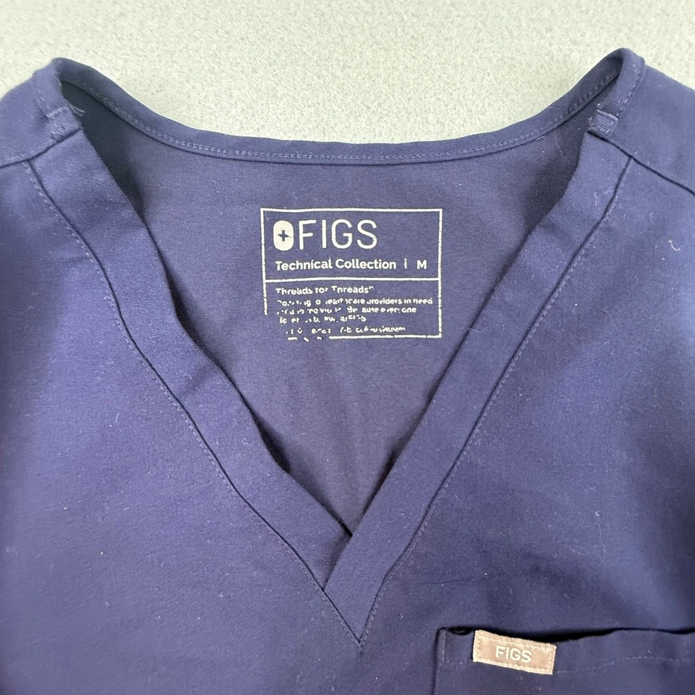 FIGS Scrub Top Women M Navy Blue Technical Collection V-Neck Short Sleeve Pocket - Picture 3 of 9
